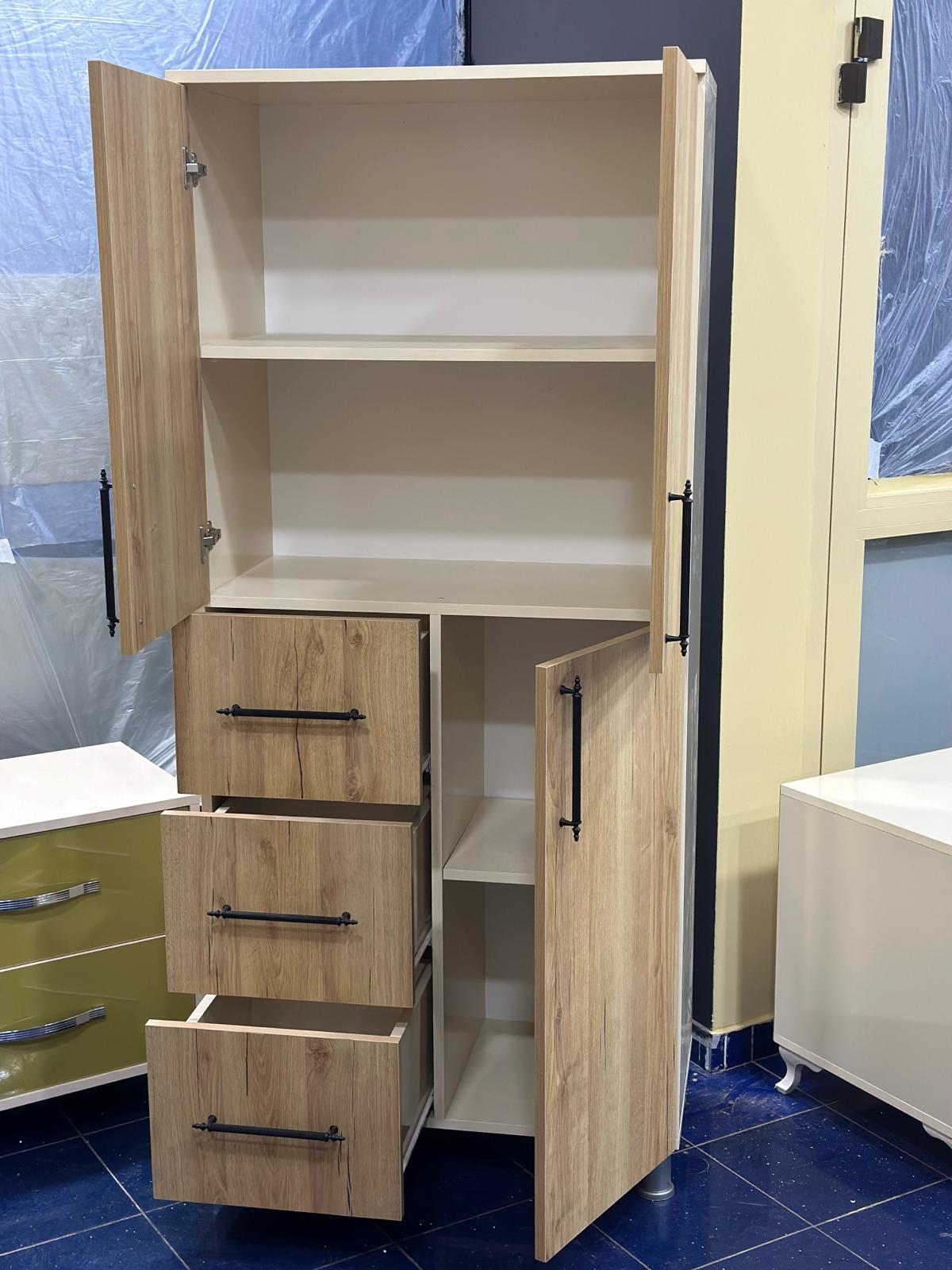 Besenschrank [Falez]
